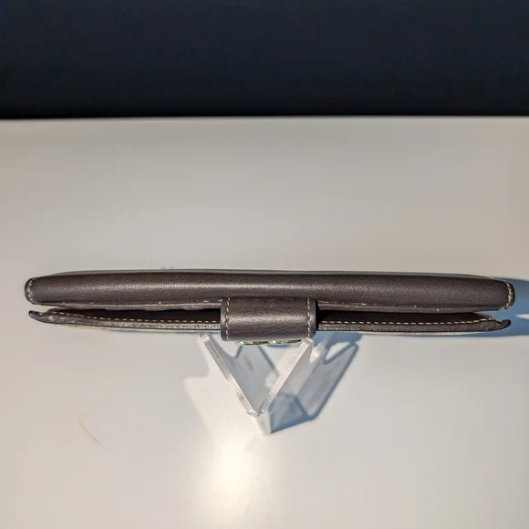 Gucci GG Vintage Brown Monogram Long Wallet with Gold Heart Snap - Picture 4 of 12